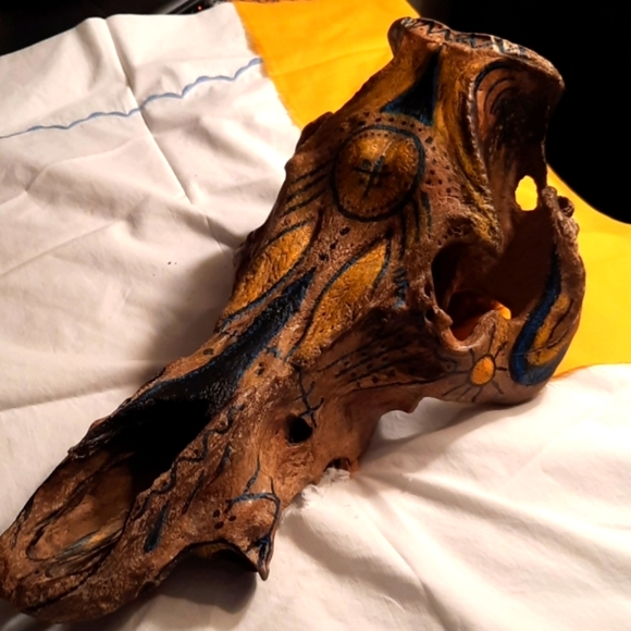 Hand Painted Wild Boar Skull, authentic beautiful original tribal bohemian art - Picture 7 of 9